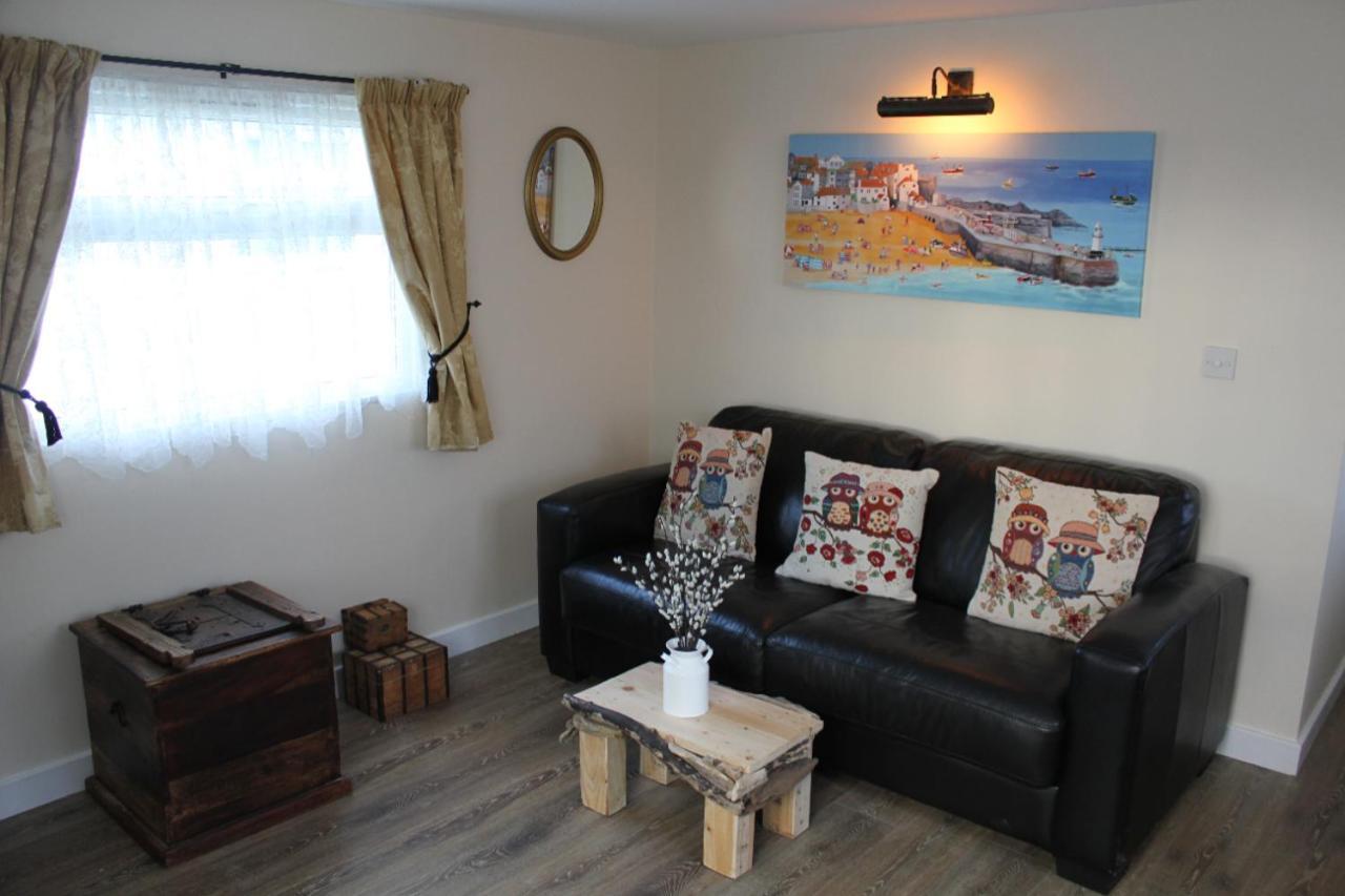 מונדסלי Two Hoots Chalet מראה חיצוני תמונה