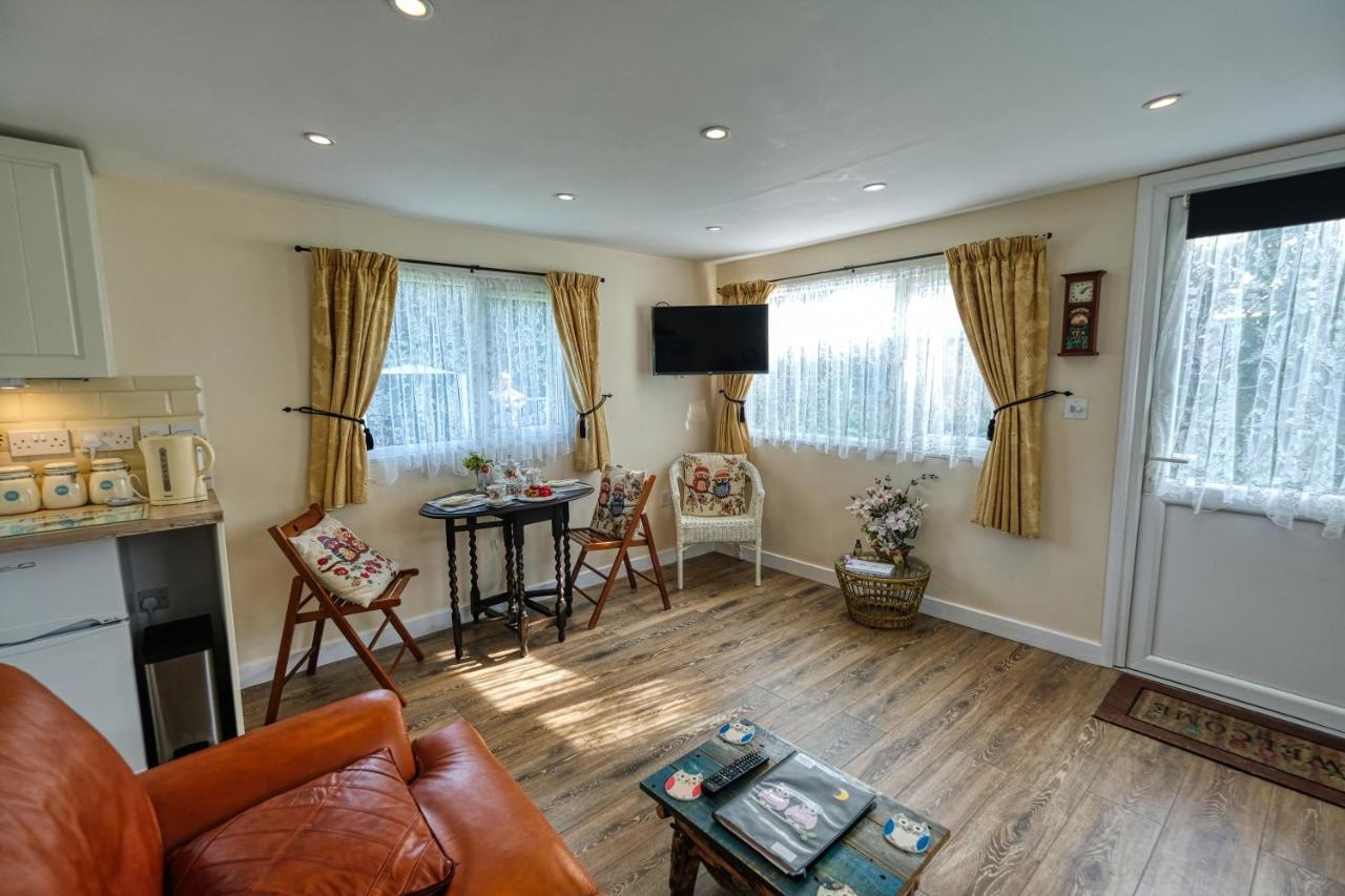 מונדסלי Two Hoots Chalet מראה חיצוני תמונה